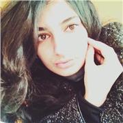 Profesora de árabe, imparte clases a todas las edades